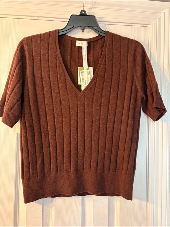Lilysilk Sweaters - Lilysilk 100% Cashmere Short-Sleeve V-Neck Ribbed Sweater NWT Size M